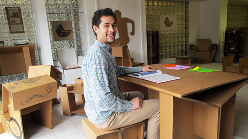 Illustration for article titled Refoldable Cardboard Furniture Makes It Cheap And Easy To Mosey On